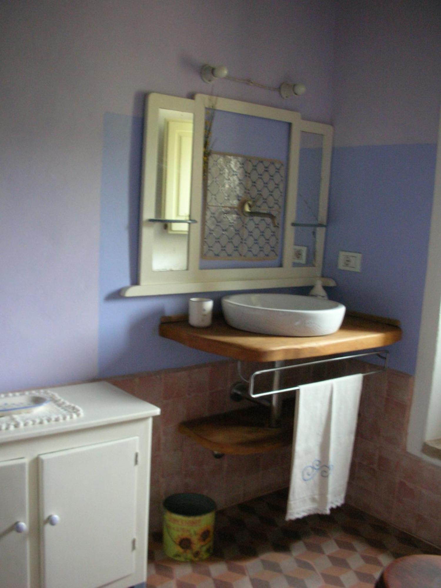 Poggio Dei Prugnoli Bed and Breakfast Tavoleto Δωμάτιο φωτογραφία