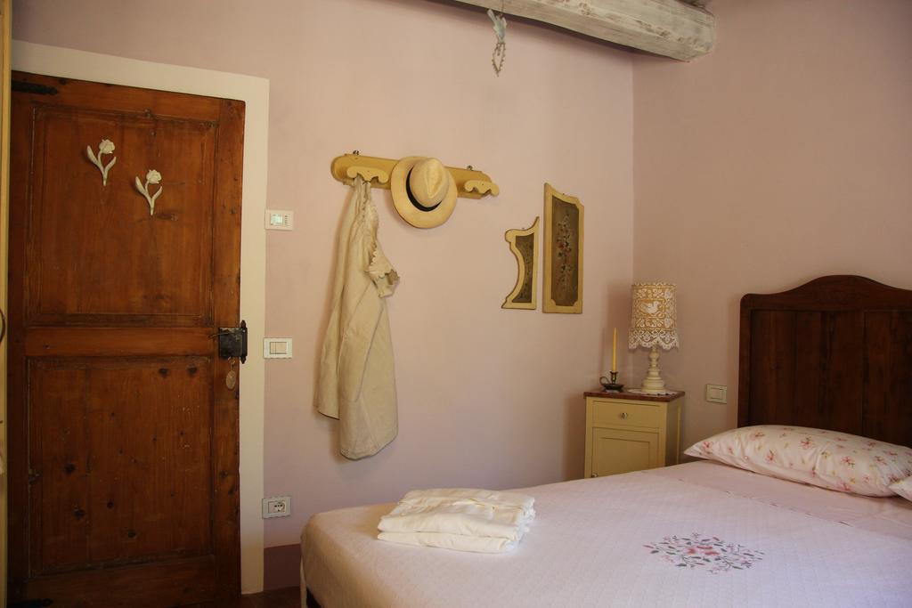 Poggio Dei Prugnoli Bed and Breakfast Tavoleto Εξωτερικό φωτογραφία