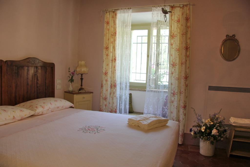 Poggio Dei Prugnoli Bed and Breakfast Tavoleto Εξωτερικό φωτογραφία